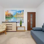 Bright Gorczewska In With Air Conditioning And Parking By Renters Apartman *