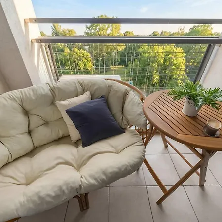 Bright Gorczewska In With Air Conditioning And Parking By Renters * Varsó